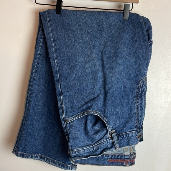 Tommy Bahama Easy Fit Straight Leg Jeans 38W 30L - Picture 9 of 13